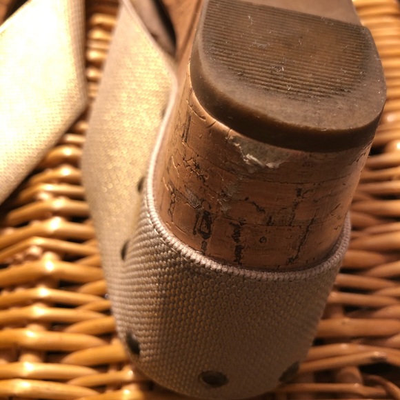 SONOMA LIFE + STYLE Gold criss-cross cork wedge S7 - Picture 8 of 8